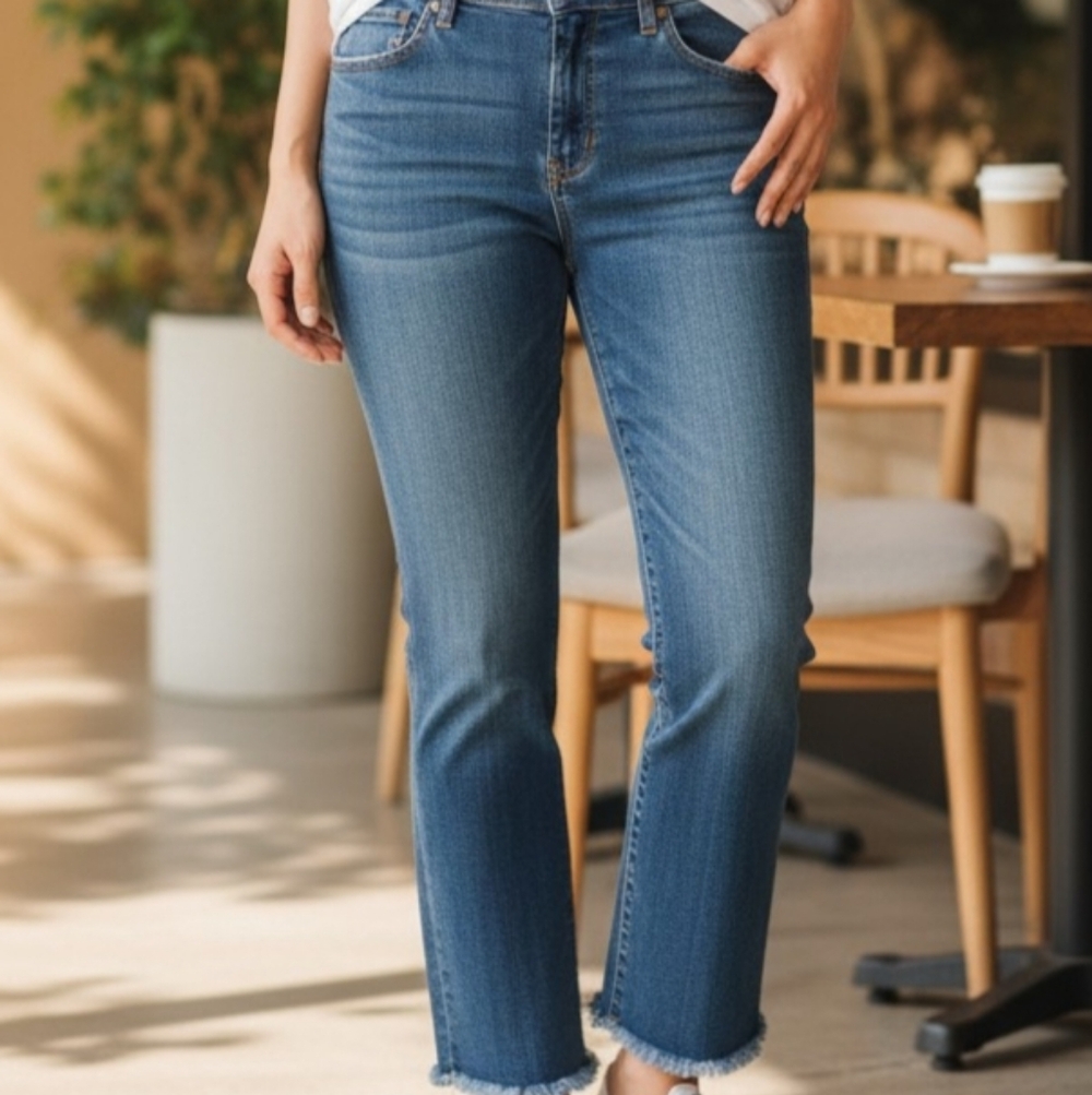 Old Navy Flare Mid-Rise Jeans - Blue